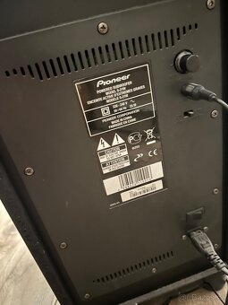 Pioneer VSX-921-K + Subwoofer + 6× Teufel THX satelity (komp - 4