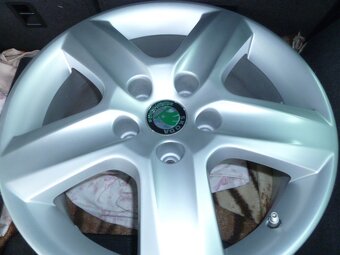 alu kola 5x112 ŠKODA Superb II 7Jx16 ET37 - 4