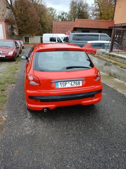 Peugeot 206 + 1.2 - 4