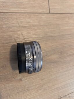 Sony Nex-3N + 2 objektivy + příslušenství - 4