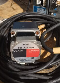 Prodám servopohony a krokový motor - 4