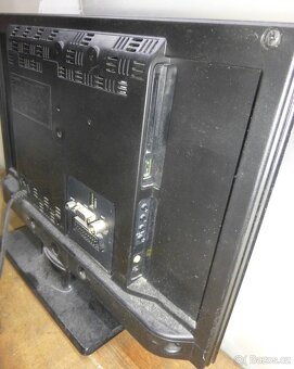 Malá LCD televize 40cm HYUNDAI, nemá DVBT2 - 4