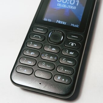 Nokia 130, RM-1037, mobilní telefon - 4