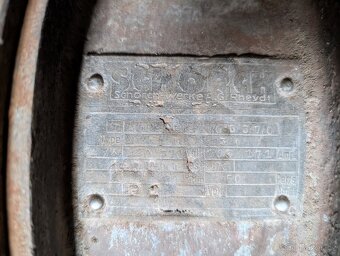 Elektromotor s vývodem na remen - 4