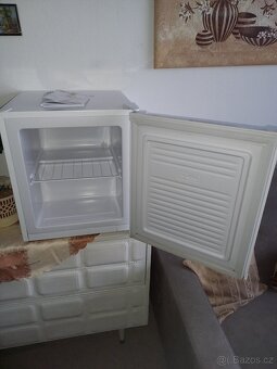 Malý mrazák Hyundai 4letý - 4