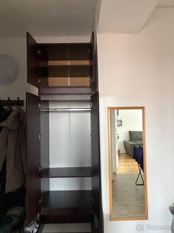 Předsíňová šatní skříň - 4