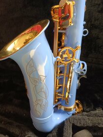 Světle modrý kvalitní saxofon ARBITER Jazz London - 4
