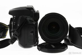 Zrcadlovka Nikon D5000 + 18-270mm + příslušenství - 4