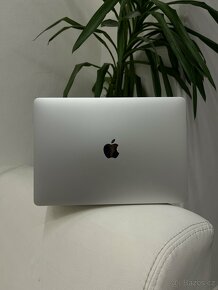 MacBook Air 2018 256GB - 4