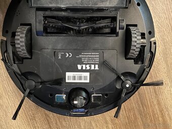 TESLA RoboStar iQ300 inteligentní robotický vysavač - 4