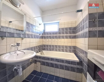 Prodej bytu 2+1, 55 m², Karlovy Vary, ul. Varšavská - 4