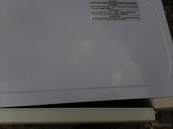 Mikrovlnka Gallet 700 Wattů - 4