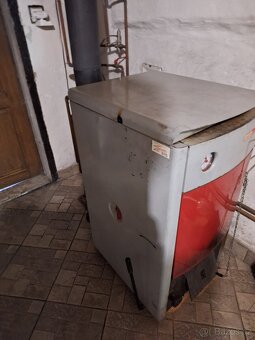 PRODÁM KOTEL NA PEVNÁ PALIVA DAKON DOR 24 - 4
