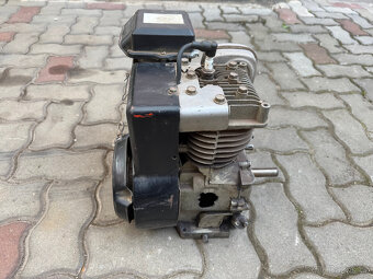 Motor Briggs & Stratton - 4