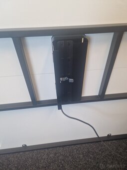 Kancelářský stůl Ikea Bekant - 4