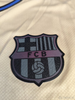 Dres Fc Barcelona Vonkajší 25/26 - Nový s visačkami Kobe - 4
