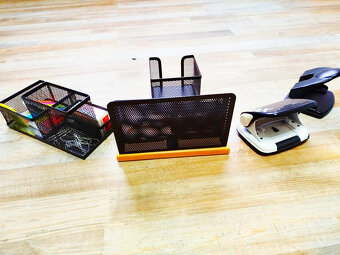 ŠKOLNÍ A KANCELÁŘSKÉ DOPLŇKY - 4