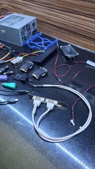 Pc mix dílu, redukce,zdroj,konektory,kabely - 4