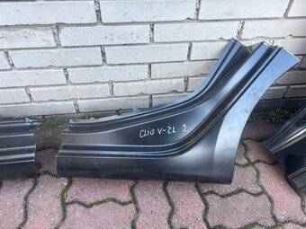 Zadní levý blatník a práh Renault Clio V/5 - 4