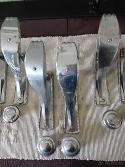 retro držáky na tyče k záclonám - 4