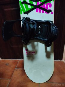 Prodám úplně nový snowboard ALLIAN 151cm dlouhý. - 4