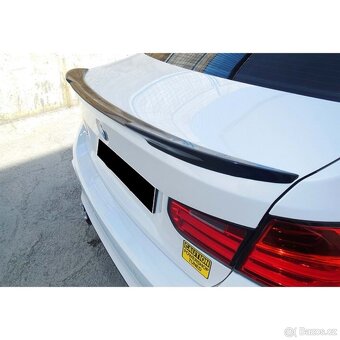 Zadní spoiler na kufr pro BMW F30 M4 Style - Černý Lesk - 4