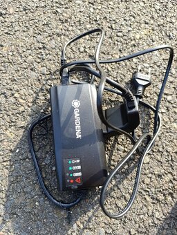 Akumulátorový vysavač Gardena PowerJet 40 - Li - 4