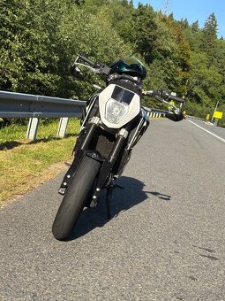 KTM Duke 690 - A2 35kw - 4