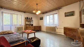 Rodinný dům 230 m2 o dispozici 2x bytová jednotka s garáží n - 4