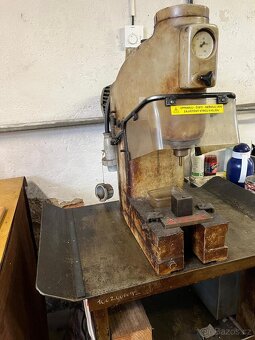 Hydraulický lis SSS Turnov CDC 2 - 4