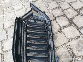 Škoda Octavia 4 maska - 4