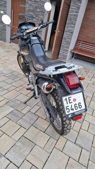 Honda dominator  nx 650 - 4