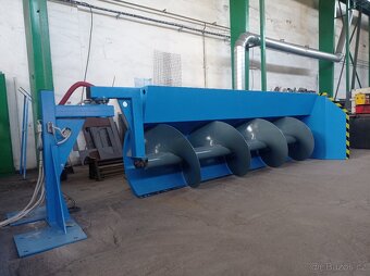 Přihrnovací šnekový dopravník - 4