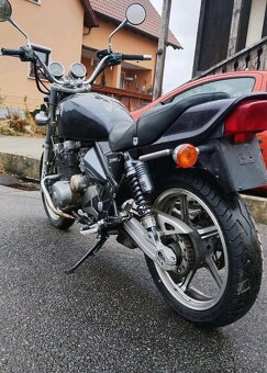 Kawasaki Zephyr 550 - 4