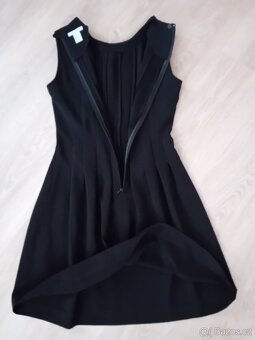 HEZKÉ DÁMSKÉ ČERNÉ ŠATIČKY - vel.36 / zn. H&M - 4