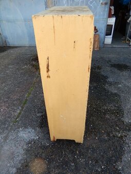 Vařenka v nálezovém stavu, rozměry: v.137, h.40, š.90cm. - 4