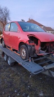 Díly z vozu Daihatsu Sirion,Subaru justy - 4
