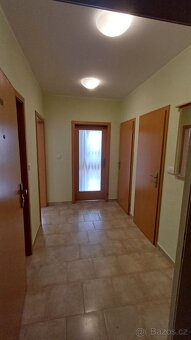 Pronájem bytu 2+kk, Zlín, Na Honech - 4
