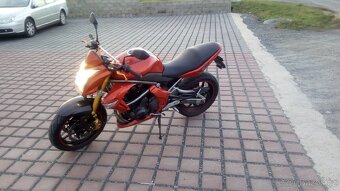 Kawasaki ER-6n - 4
