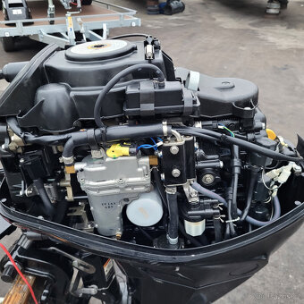 LODNI ZAVESNY MOTOR MERCURY 25 DLOUHA NOHA 4 TAKT - 4
