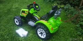 Nový elektrický traktor - velká kola - 4
