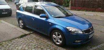 Kia Ceed kombi 1.6 CRDi , r. 2010 facelift, servis, STK, atd - 4