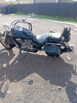 Honda shadow 750 - 4