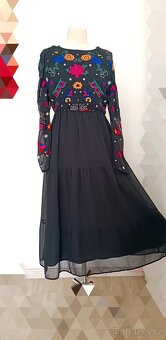 Vyšívané šaty Desigual - 4