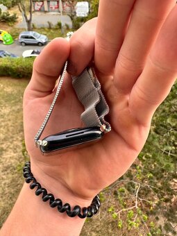 Apple Watch 8 - 4