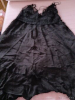 Saty' cerne s krajkou - 4