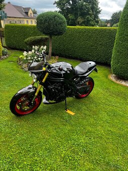 Triumph Speed Triple 1050 - 4