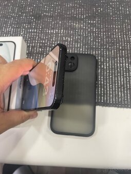 📱 iPhone 15 128 GB – Black - 4