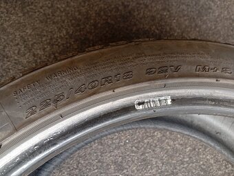 CELOROČNÍ 225/40R18 - 4