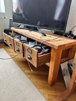 stolek pod TV - 4